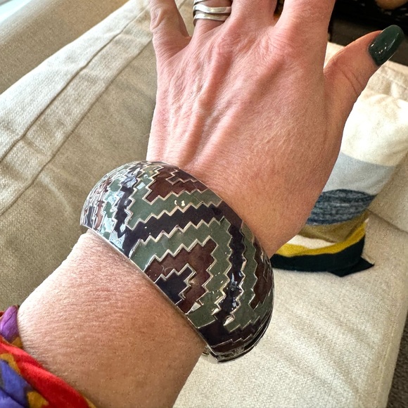 Aztec Pattern Enameled Clamper Bracelet - Picture 8 of 10